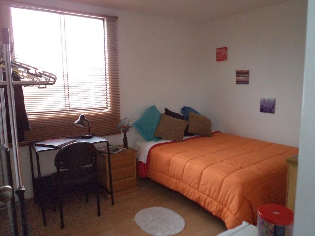 La Casa De Karla Hostel Lima Phòng bức ảnh