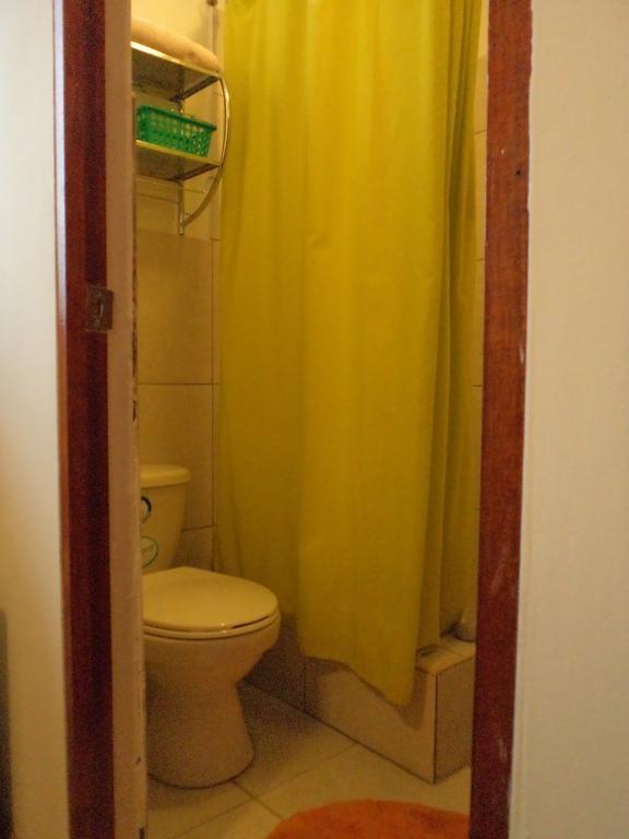 La Casa De Karla Hostel Lima Phòng bức ảnh