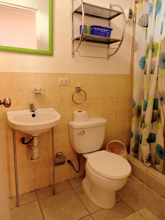 La Casa De Karla Hostel Lima Ngoại thất bức ảnh