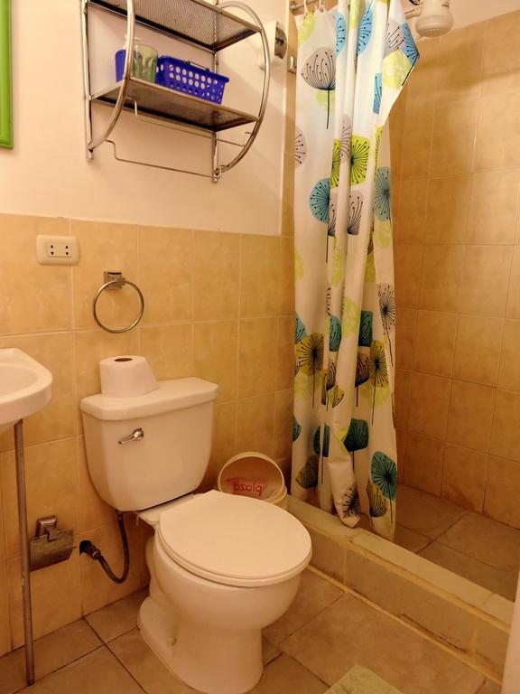 La Casa De Karla Hostel Lima Ngoại thất bức ảnh