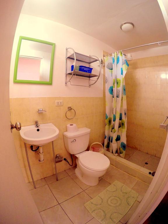 La Casa De Karla Hostel Lima Ngoại thất bức ảnh